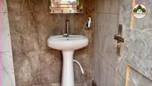 दशरथ मांझी के घर से शौचालय गायब