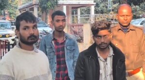 सहरसा जिले के बलवाहाट थाना पुलिस ने बड़ी कार्रवाई में कोडीनयुक्त कफ सिरप और विदेशी शराब बरामद कारोबारी फरार