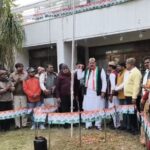 भागलपुर में कांग्रेस स्थापना दिवस का आयोजन, पूर्व विधायक अजीत शर्मा के आवास पर फहराया गया तिरंगा