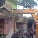 शाहकुंड में चला प्रशासन का बुलडोजर, सरकारी जमीन से हटाया गया अतिक्रमण
