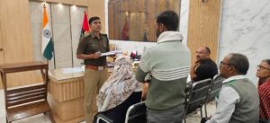 भागलपुर में वरीय पुलिस अधीक्षक का जनता दरबार, फरियादियों की शिकायतों पर त्वरित कार्रवाई के निर्देश