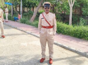 “माई, पैसा नहीं है…” भूखे रहकर पढ़ाई करने वाला बेटा बना सब इंस्पेक्टर, अमित कुमार की प्रेरणादायक कहानी