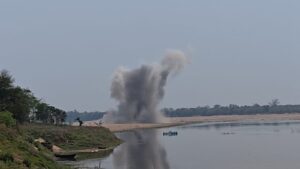 स्वर्णरेखा नदी में मिला बम निष्क्रिय, सेना के बम स्क्वायड की कार्रवाई से टला बड़ा हादसा