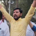 “नीतीश के राज्यसभा जाने के ऐलान से जेडीयू में बवाल, पटना में पार्टी ऑफिस में तोड़फोड़ – सीएम हाउस के बाहर रोते-बिलखते कार्यकर्ता”