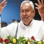 “अरे, कहां जा रही हैं? क्या हम कार्यक्रम बंद कर दें?” — बेगूसराय में सीएम नीतीश का अंदाज चर्चा में