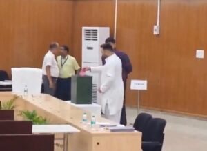 राज्यसभा चुनाव में RJD की रणनीति फेल, 4 विधायकों की अनुपस्थिति से तेजस्वी का समीकरण बिगड़ा