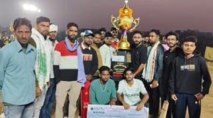 जामताड़ा में ईद पर नाइट क्रिकेट का रोमांच, पिंडारी 11 ने जीता खिताब