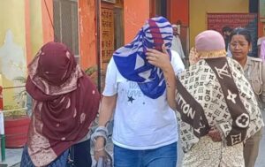 बड़ा सेक्स रैकेट बेनकाब: होटल में छापा, 14 गिरफ्तार, इंस्टाग्राम और QR कोड से चल रहा था धंधा