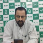 एजाज अहमद का जेडीयू पर हमला: सांसद गिरधारी यादव की सदस्यता पर संकट, लोकसभा अध्यक्ष को भेजा गया नोटिस