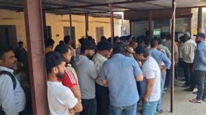 धनबाद में स्मार्ट मीटर बना सिरदर्द, सैकड़ों घरों की बिजली कटी, उपभोक्ताओं का फूटा गुस्सा