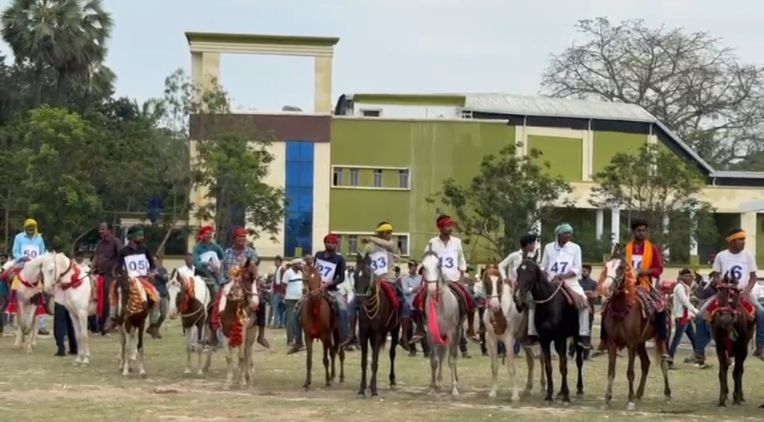 रामनवमी के बाद सहरसा में परंपरा का रोमांच, पटेल मैदान में घुड़दौड़ प्रतियोगिता का भव्य आयोजन