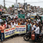 कैमूर में ट्रैफिक पुलिस पर ‘सिलेंडर के बदले चालान’ का आरोप, चांदनी चौक पर लगा जाम