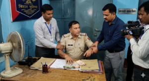 नालंदा में घूसखोर SI गिरफ्तार: 90 हजार लेते रंगे हाथ पकड़ा, झूठे आर्म्स एक्ट केस में फंसाने का आरोप