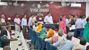 कुपाड़ी स्कूल में शिक्षक के ट्रांसफर पर बवाल, अभिभावकों ने डीएम से लगाई रोक की गुहार