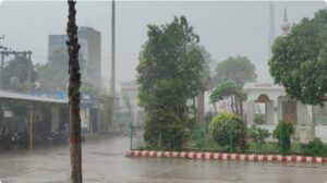 बिहार में आंधी-बारिश का कहर: वज्रपात से 4 की मौत, कई जिलों में तापमान गिरा