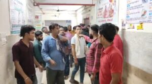 बोकारो में ऑटो चालक पर जानलेवा हमला, सवारी बैठाने से मना करने पर चाकू से किया वार