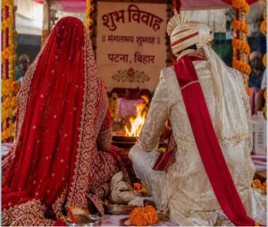 पहली पत्नी को तलाक दिए बिना सिपाही ने रचाई दूसरी शादी, परिवार में हंगामा, थाने पहुंचा मामला