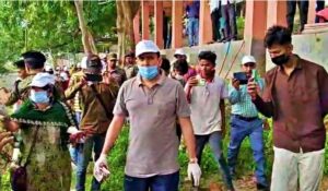 सीतामढ़ी में डीएम ने संभाली कमान, लखनदेई नदी की सफाई के लिए खुद उतरे मैदान में