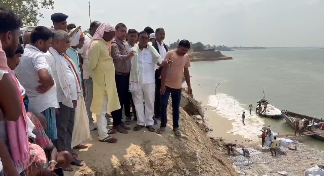 सबौर के ममलखा में सांसद अजय मंडल ने लिया कटावरोधी कार्यों का जायजा, गुणवत्ता और समयसीमा पर दिया जोर