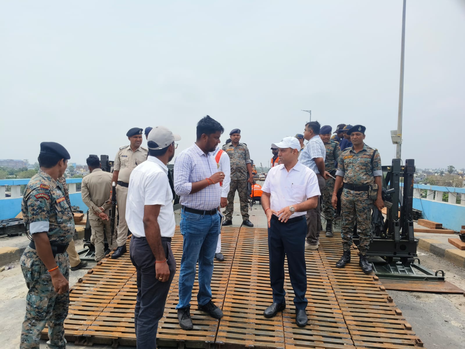 विक्रमशिला सेतु पर जल्द बहाल होगा आवागमन, युद्धस्तर पर जारी बेली ब्रिज निर्माण कार्य