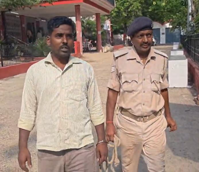अवैध शराब तस्करी मामले में चालक को 8 वर्ष की सजा, 1 लाख रुपये का जुर्माना
