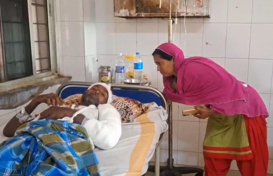 रोशनपुर में मारपीट और तोड़फोड़ का आरोप, पीड़ित ने थाना में दी शिकायत