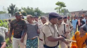 सहरसा के पटुआहा में गलत काम के आरोपित को भीड़ ने पीटा, पुलिस ने बचाकर थाने पहुंचाया