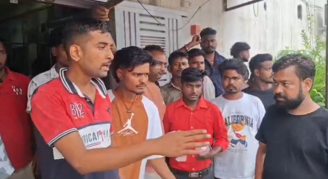 बोकारो में मरीज की मौत पर बवाल, परिजनों ने अस्पताल पर लगाया लापरवाही का आरोप