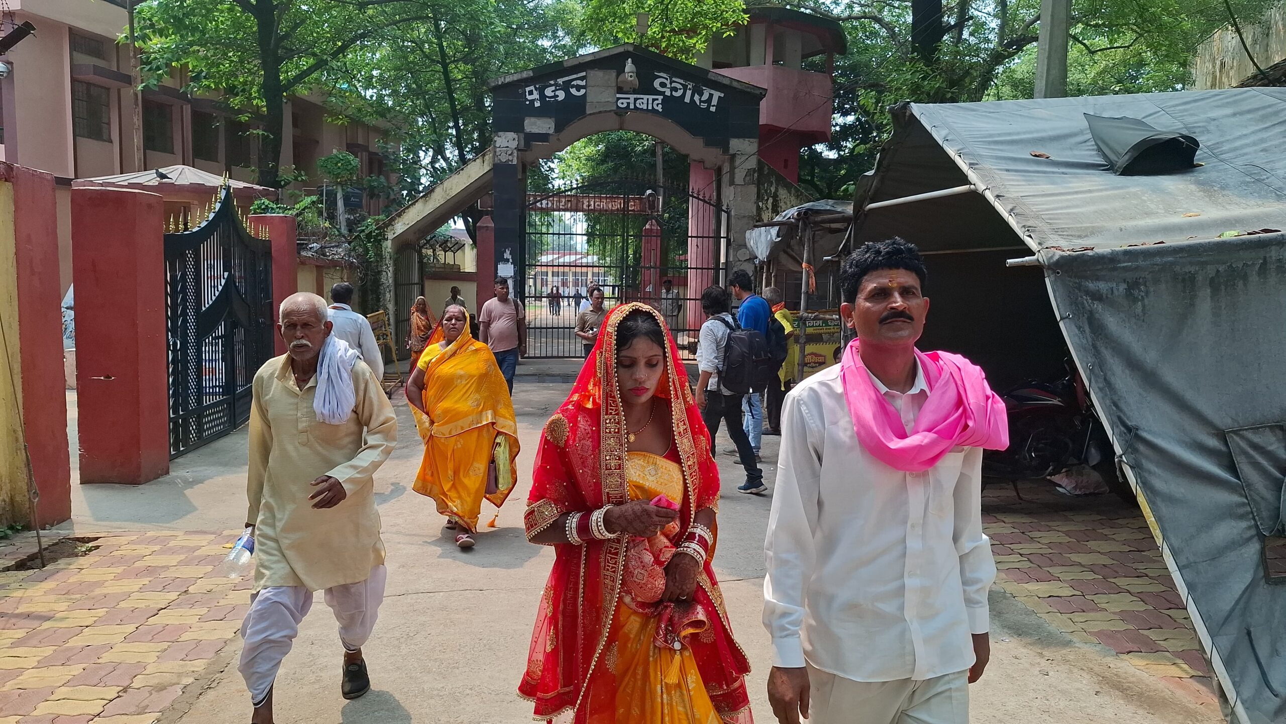 धनबाद मंडल कारा के शिवालय में अधूरी रह गई शादी, जेल पुलिस ने बीच में रुकवाया विवाह