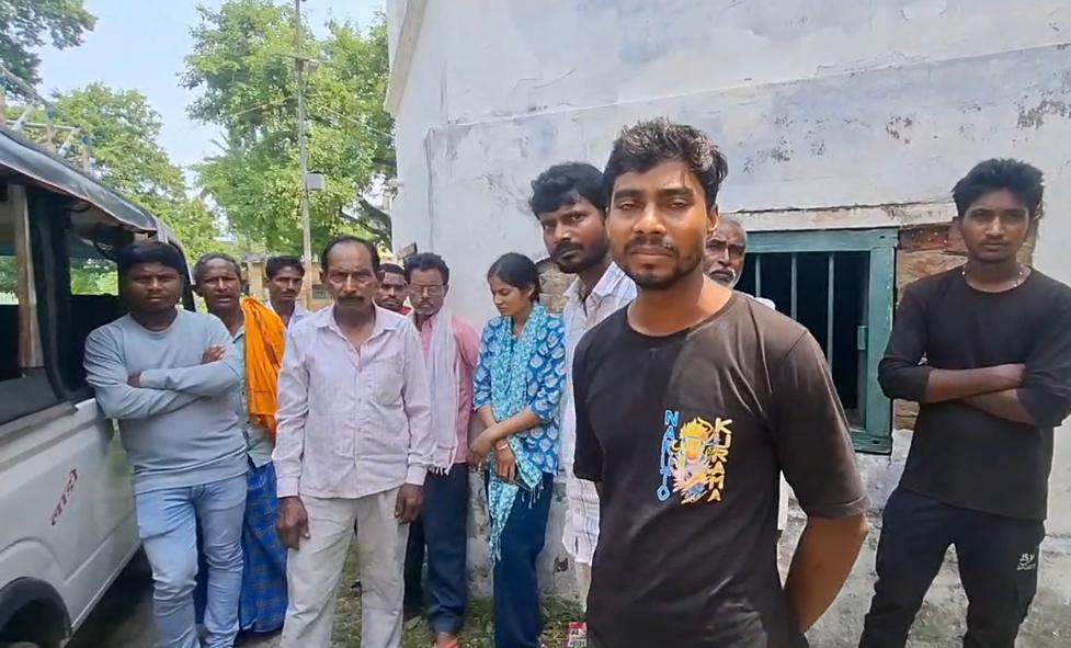 12वीं की छात्रा की संदिग्ध मौत से हसनपुर गांव में मातम, पेट दर्द उठने के बाद इलाज के दौरान तोड़ा दम