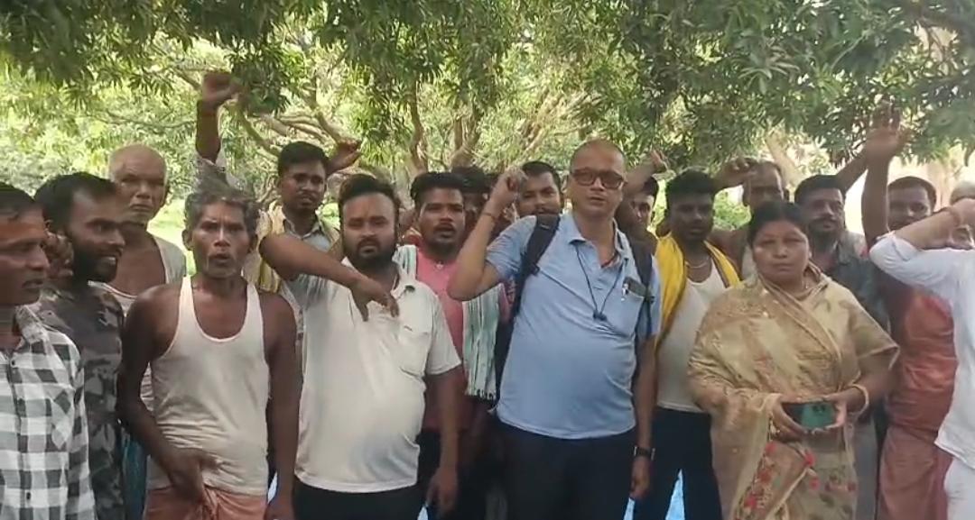 भूमि अधिग्रहण के खिलाफ किसानों का प्रदर्शन, उचित मुआवजे की मांग