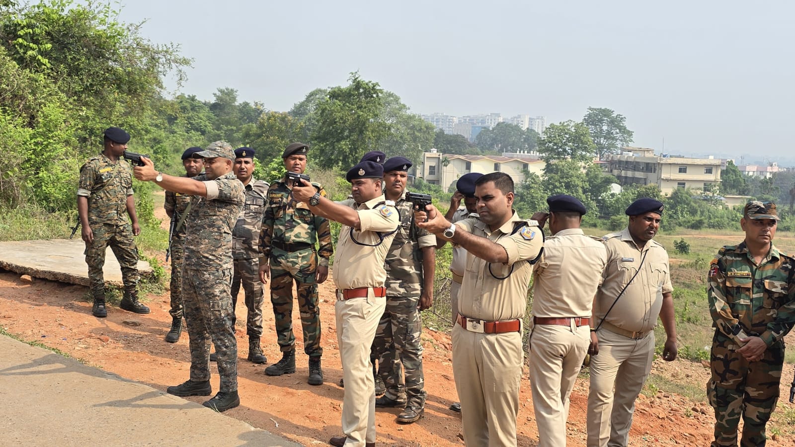 धनबाद पुलिस का वार्षिक लक्ष्यदक्षता अभियान शुरू, 30 जून तक 2586 पुलिसकर्मियों की होगी फायरिंग परीक्षा