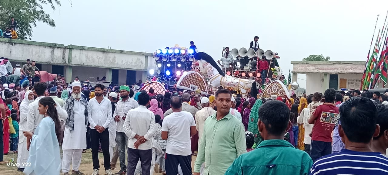 पलामू के बिंदुआ डेवडर में शांतिपूर्ण माहौल में निकला मोहर्रम जुलूस, कर्बला मैदान में अकीदत के साथ अदा की गई फूल दफन की रस्म