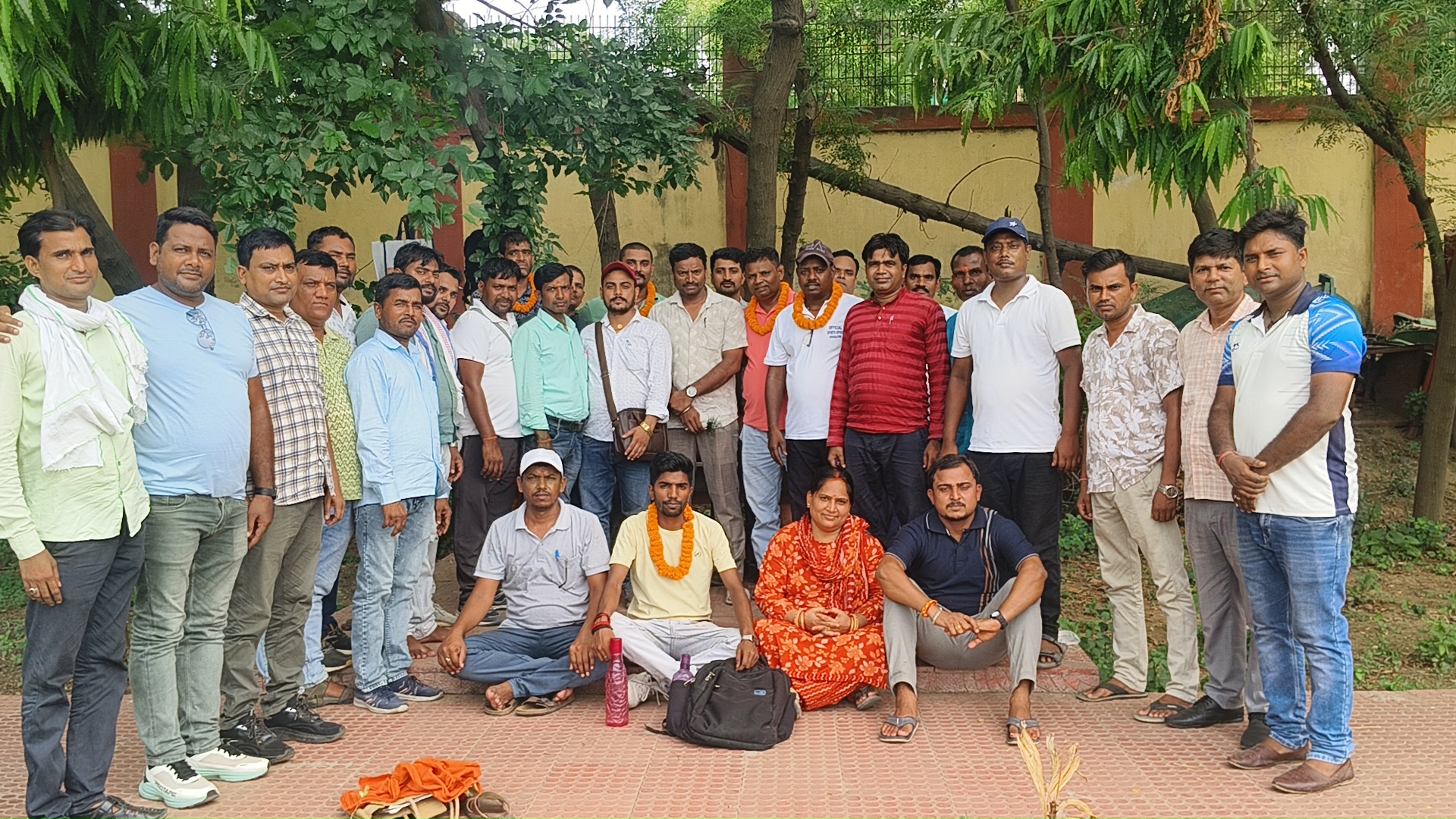 भागलपुर में शारीरिक शिक्षा एवं स्वास्थ्य अनुदेशकों की बैठक, नए साथियों का स्वागत और जिला अध्यक्ष अभय मिश्रा हुए सम्मानित