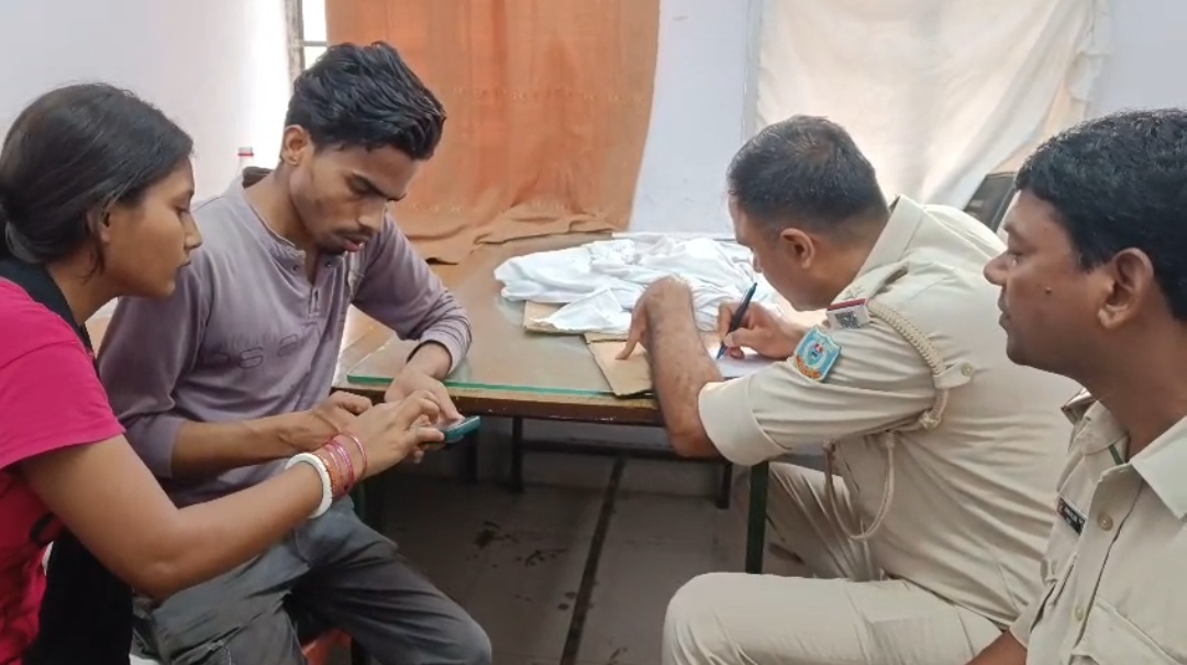 बोकारो में दर्दनाक हादसा: मालवाहक वाहन की चपेट में आने से महिला की मौत, परिजनों ने लगाया इलाज में लापरवाही का आरोप