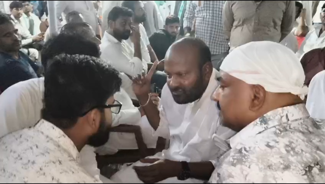 श्रद्धांजलि सभा में पहुंचे विधायक आईपी गुप्ता, बोले- रोशन आनंद की शिकायत पर अब तक FIR नहीं होना सरकार की बड़ी विफलता