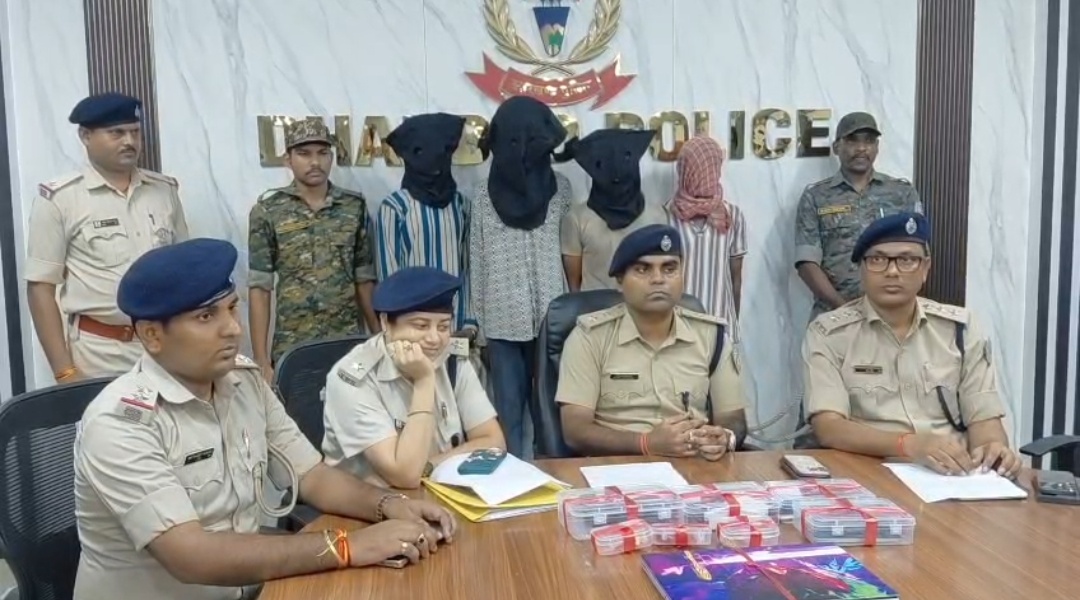 धनबाद पुलिस को बड़ी सफलता, चोरी-छिनतई गिरोह का पर्दाफाश; चार आरोपी गिरफ्तार