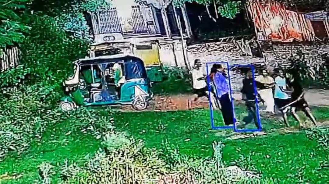 बोकारो में पड़ोसियों का विवाद बना रणक्षेत्र, CCTV के बाद भड़की हिंसा, दोनों पक्षों ने दर्ज कराई शिकायत