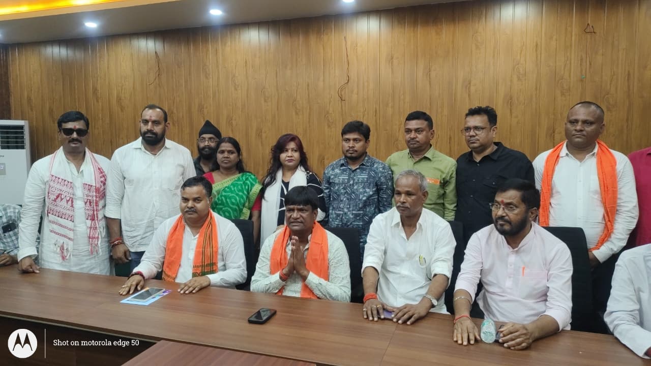 गैंगस्टर प्रिंस खान से सांसद ढुल्लु महतो को धमकी का दावा, ऑडियो क्लिप जारी कर कानून-व्यवस्था पर उठाए सवाल