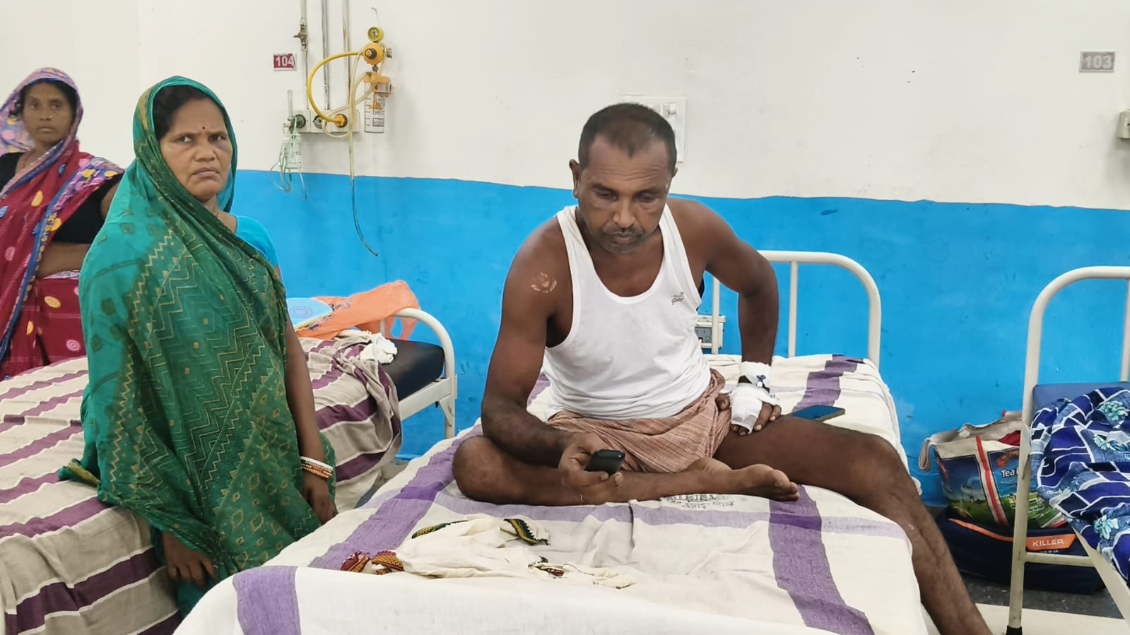 सहरसा में पुरानी रंजिश ने लिया हिंसक रूप, पति-पत्नी और बेटे पर जानलेवा हमला