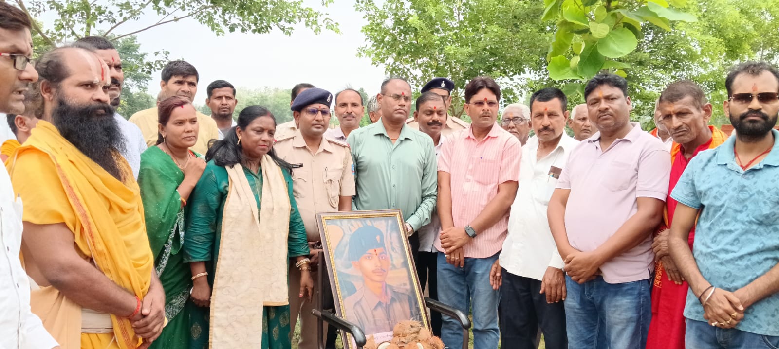 कारगिल वीर शहीद प्रबोध महतो के स्मारक निर्माण की शुरुआत, भूमि पूजन के साथ वर्षों पुरानी मांग हुई पूरी