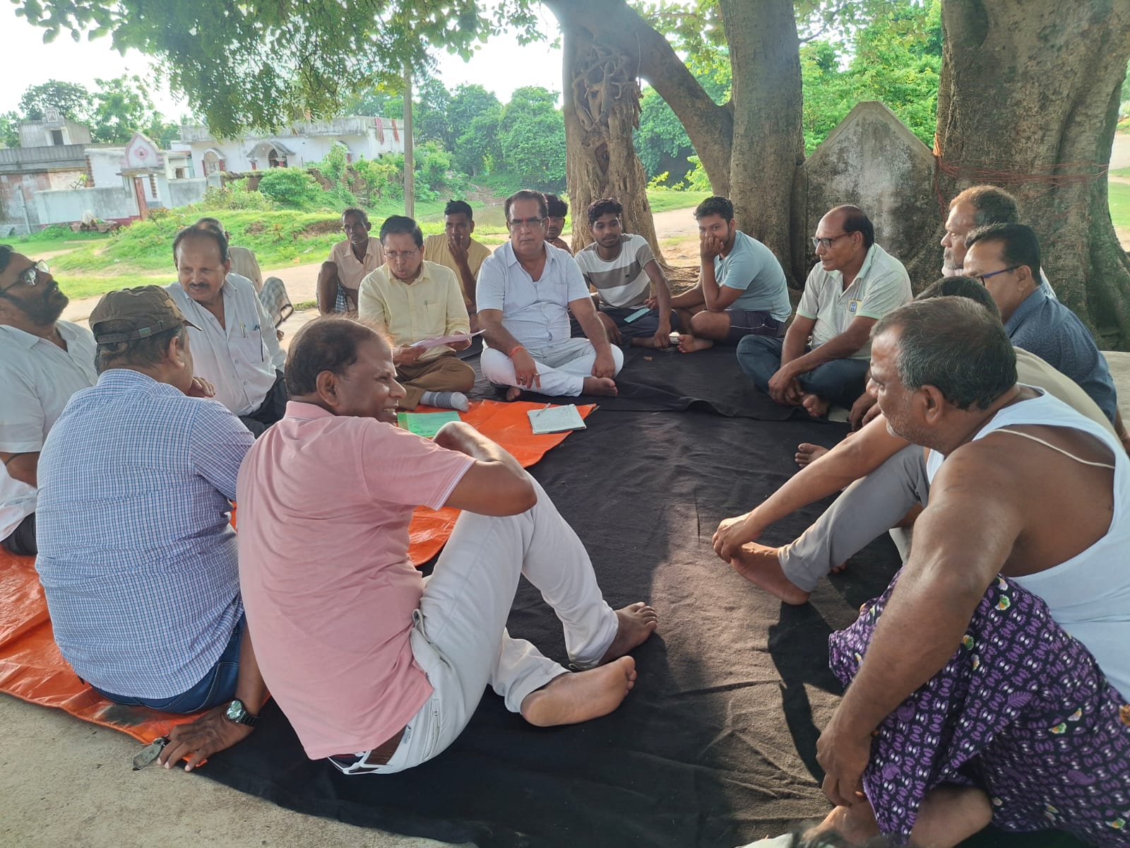 नाला पंचायत में कांग्रेस की विशेष बैठक, एसआईआर और मतदाता प्रपत्र भरने को लेकर कार्यकर्ताओं को दिए गए दिशा-निर्देश