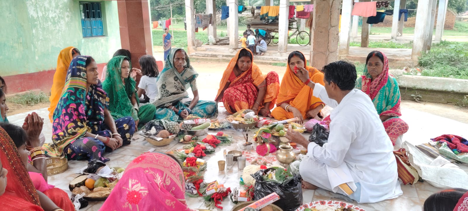 कर्माटांड़ के तेलकियारी गांव में श्रद्धा और उल्लास के साथ संपन्न हुई मां बिपदतरिणी पूजा, उमड़ी श्रद्धालुओं की भीड़