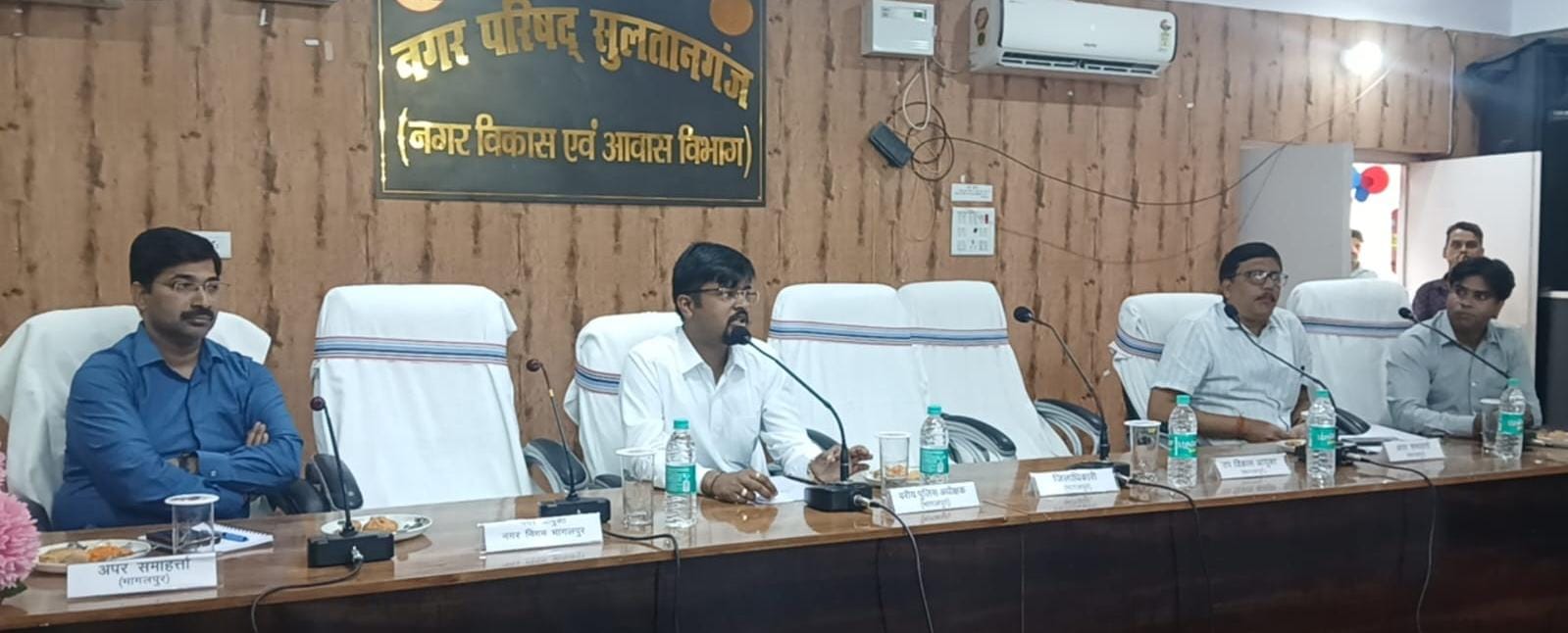 श्रावणी मेला 2026 की तैयारियां तेज, सुल्तानगंज में नगर आयुक्त ने अधिकारियों के साथ की समीक्षा बैठक