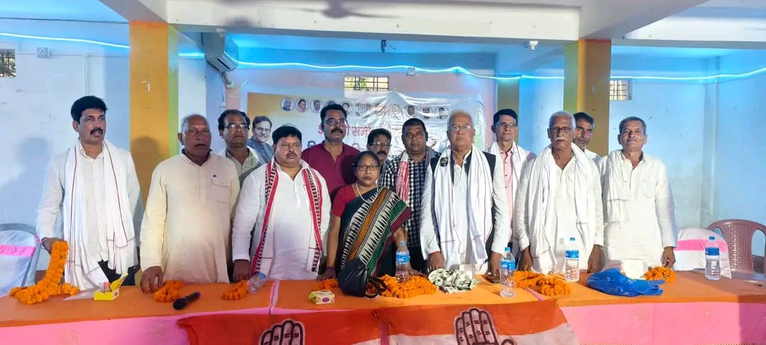 पलामू में कांग्रेस की एसआईआर समीक्षा बैठक, बिमला कुमारी बोलीं— किसी भी पात्र मतदाता का नाम सूची से नहीं कटना चाहिए