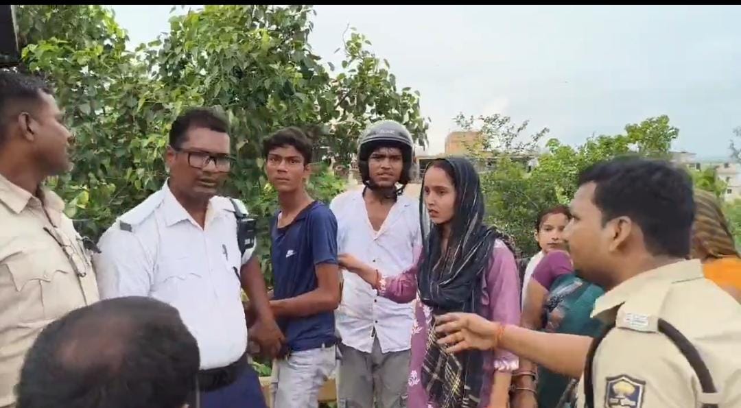 भागलपुर में छह वर्षीय बच्चे के गले से सोने की चकती झपटने की कोशिश नाकाम, ठेला चालक की सतर्कता से बची बड़ी वारदात