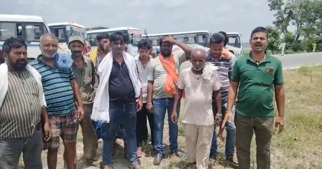 नवगछिया में बस स्टैंड स्थानांतरण को लेकर बढ़ा विवाद, प्रशासन और बस संचालक आमने-सामने
