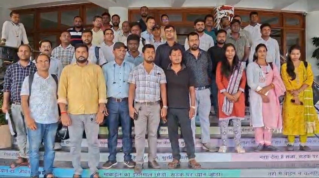 पांच माह से वेतन नहीं मिलने पर JSLPS कर्मियों ने दी कार्य बहिष्कार की चेतावनी, 13 जुलाई से ठप हो सकते हैं फील्ड कार्य