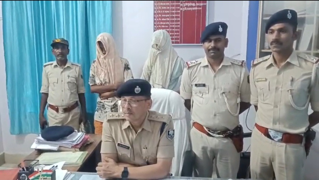 सहरसा पुलिस को मिली बड़ी सफलता, दो चर्चित चोरी कांडों का उद्भेदन, दो आरोपी गिरफ्तार, 30 मोबाइल समेत सोने के जेवर बरामद
