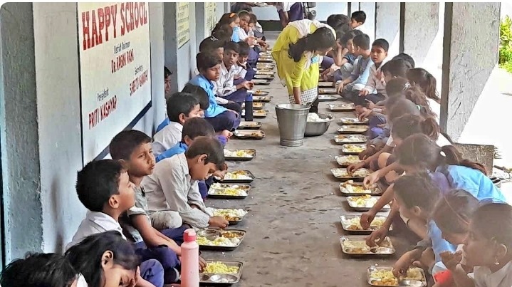 मानसून में बदला मिड-डे मील का मेन्यू: बिहार के सरकारी स्कूलों में 4 सब्जियों पर रोक, बच्चों की सेहत को प्राथमिकता